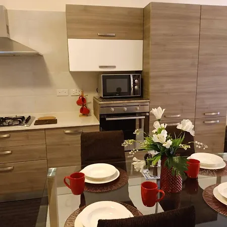 Cara Flats 2bed In Fl5 By Homely!