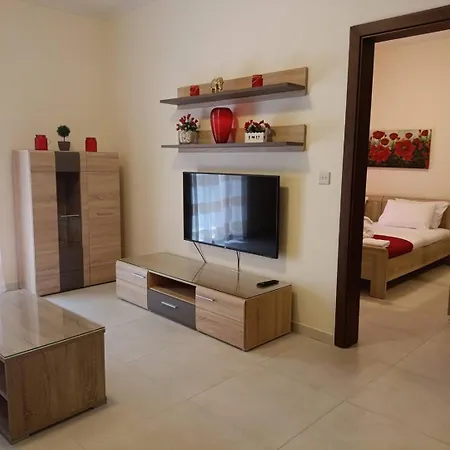 Cara Flats 2bed In Fl5 By Homely! Διαμέρισμα Mellieħa