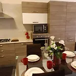 Cara Flats 2bed In Fl5 By Homely!