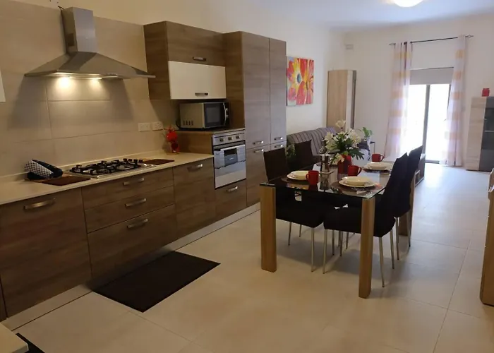 Cara Flats 2bed In Fl5 By Homely! Apartment